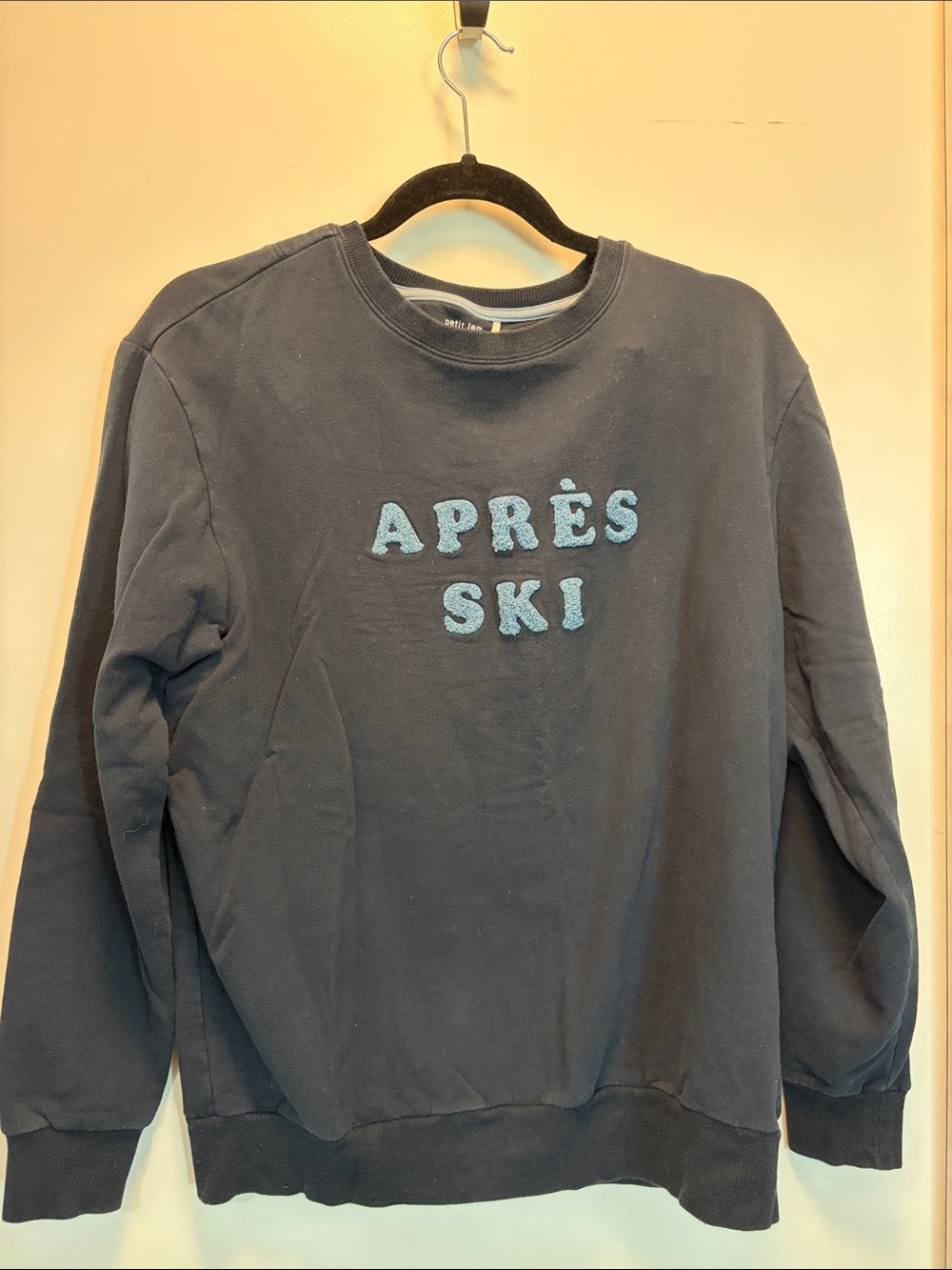Men's Navy Crewneck Sweater with 'APRÈS SKI' Embroidery